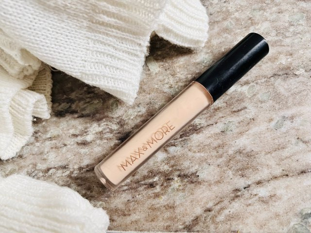Max&More Korektor do twarzy, nr 104 Light Sand 