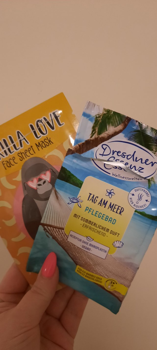 akcja denkowanie! grudzień - kosmetyki w świątecznych opakowaniach i świątecznych kolorach 🎄❄️⛄🎀🎁🎅