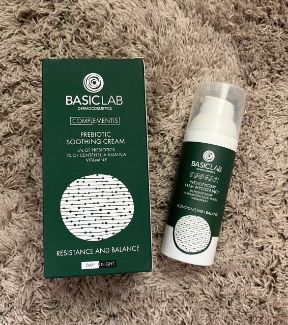 BasicLab Dermocosmetics Complementis, Prebiotyczny krem wyciszający, z wąkrotką azjatycką 