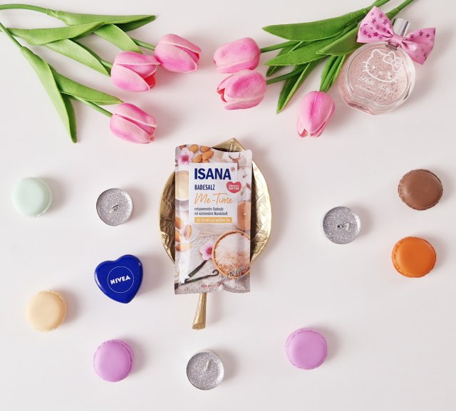 Isana Sól do kąpieli, Me-Time, Zapach migdałów i ekstrakt z białej herbaty