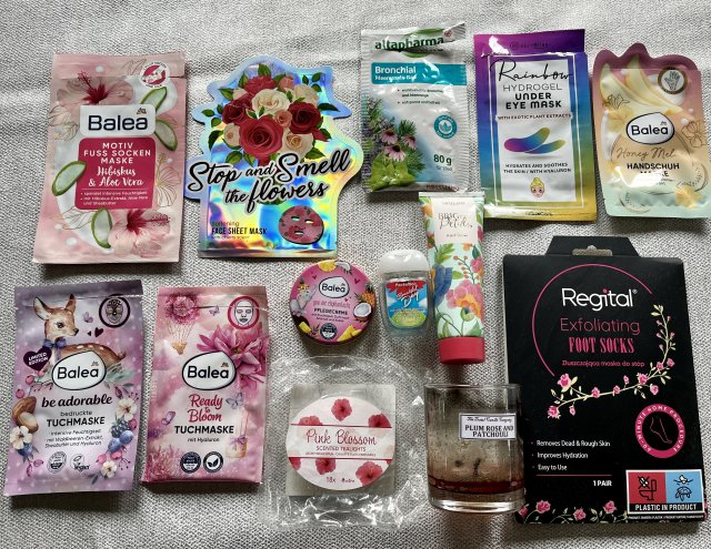 akcja denkowanie! grudzień - kosmetyki w świątecznych opakowaniach i świątecznych kolorach 🎄❄️⛄🎀🎁🎅