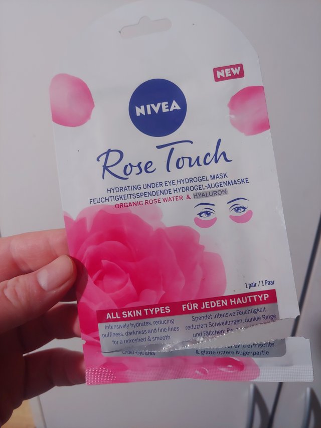 akcja denkowanie! grudzień - kosmetyki w świątecznych opakowaniach i świątecznych kolorach 🎄❄️⛄🎀🎁🎅