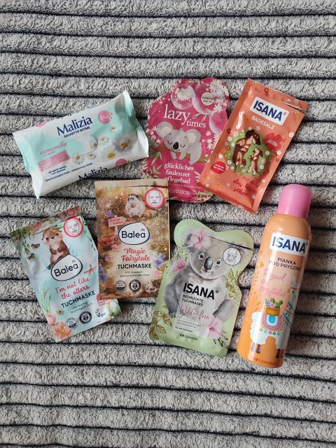 akcja denkowanie! grudzień - kosmetyki w świątecznych opakowaniach i świątecznych kolorach 🎄❄️⛄🎀🎁🎅