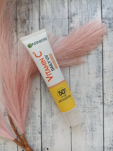 Garnier Skin Naturals, Vitamin C, Fluid do twarzy, Daily UV, Glow/Blask, SPF 50 +