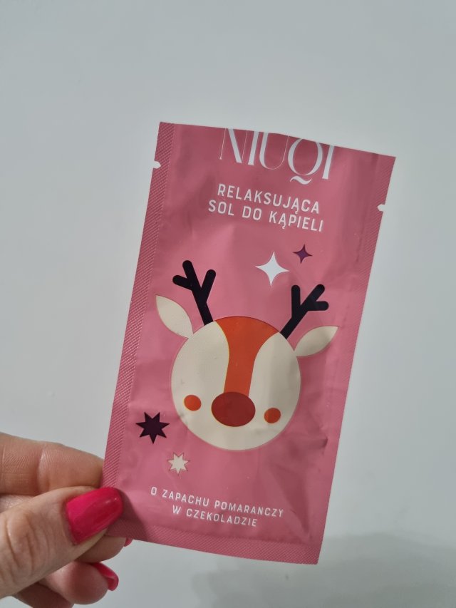 akcja denkowanie! grudzień - kosmetyki w świątecznych opakowaniach i świątecznych kolorach 🎄❄️⛄🎀🎁🎅