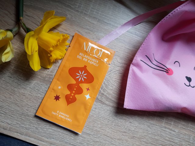 NIUQI Sól do kąpieli, Relaksująca, Tarta waniliowa