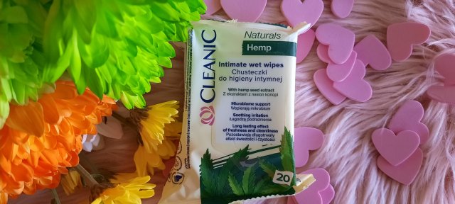 Cleanic Chusteczki do higieny intymnej, Naturals Hemp, Z ekstraktem z nasion konopi 