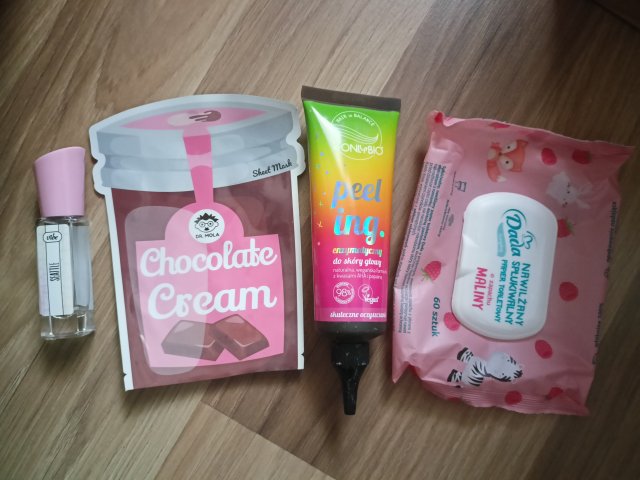 akcja denkowanie! grudzień - kosmetyki w świątecznych opakowaniach i świątecznych kolorach 🎄❄️⛄🎀🎁🎅