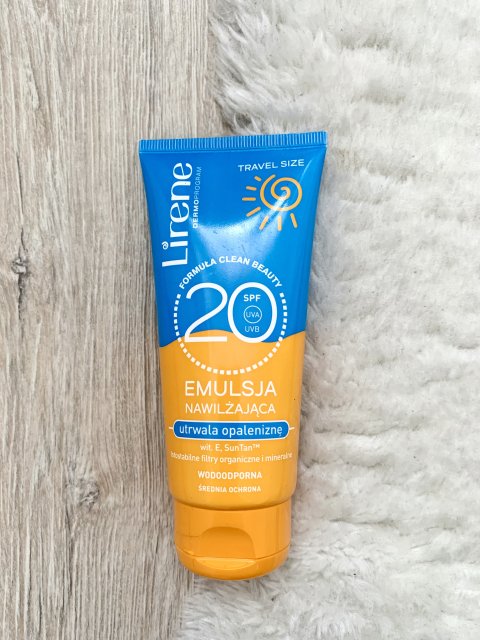 Lirene Dermoprogram, Emulsja do opalania, Nawilżająca, Utrwala opaleniznę, SPF 20