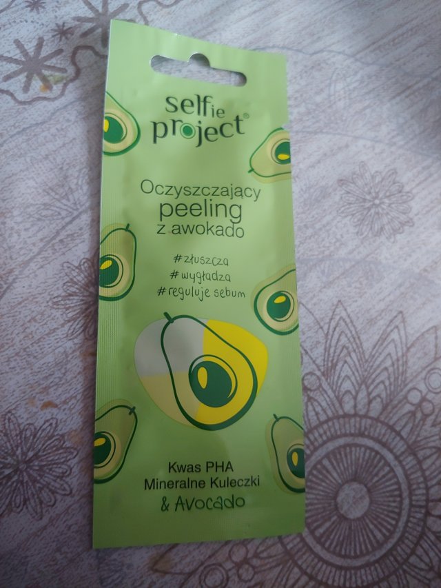 Selfie Project Peeling do twarzy, Oczyszczający, Z awokado, Kwas PHA, Mineralne kuleczki