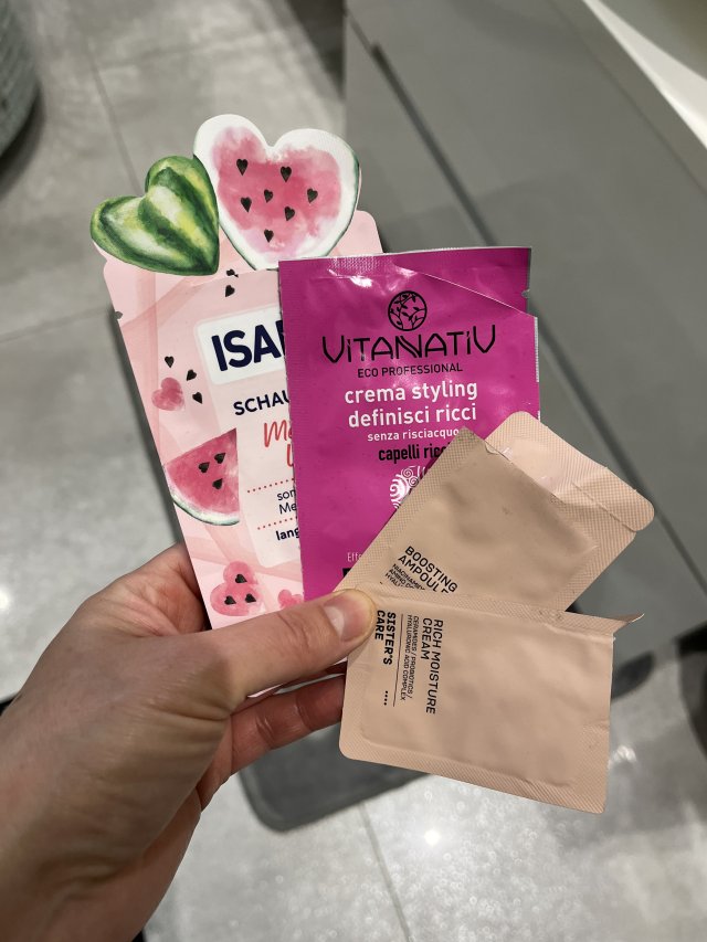 akcja denkowanie! grudzień - kosmetyki w świątecznych opakowaniach i świątecznych kolorach 🎄❄️⛄🎀🎁🎅