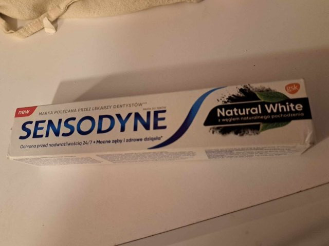 Sensodyne Pasta do zębów, Natural White