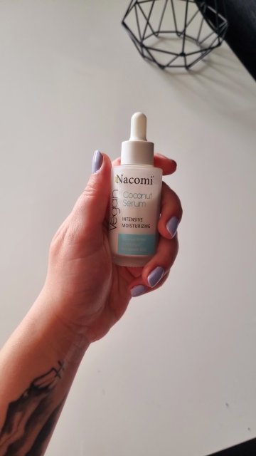 Serum nawilżające wodą kokosową 