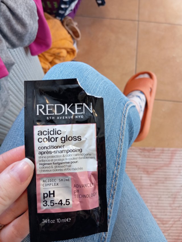 Redken Kuracja do włosów, Acidic Color Gloss, Activated Glass Gloss Treatment, Włosy farbowane i nie farbowane, pH 3.5-4.5