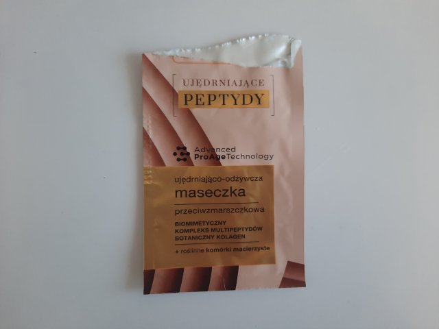 akcja denkowanie! grudzień - kosmetyki w świątecznych opakowaniach i świątecznych kolorach 🎄❄️⛄🎀🎁🎅