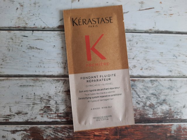 Kerastase Fondant Fluidite Reparateur, odbudowująca odżywka dekalcyfikująca do włosów zniszczonych