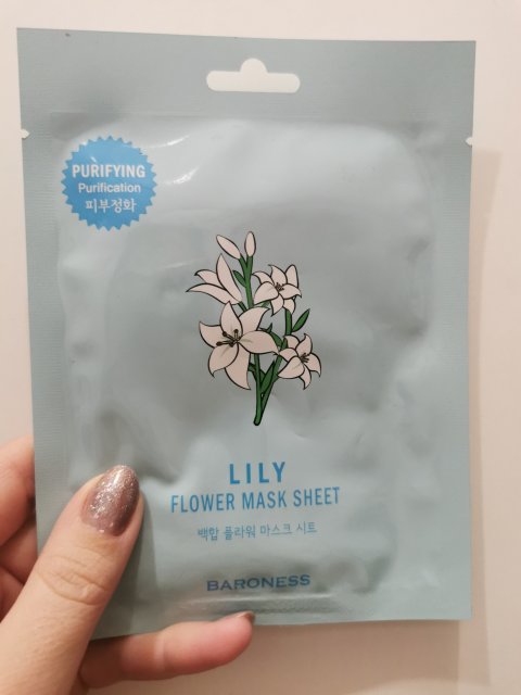 Denkowanie część druga :) Grudzień, kosmetyki w świątecznych opakowaniach lub w świątecznych kolorach: czerwonym, zielonym i złotym 