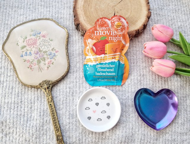 Treaclemoon Sól do kąpieli, Winter Movie Night