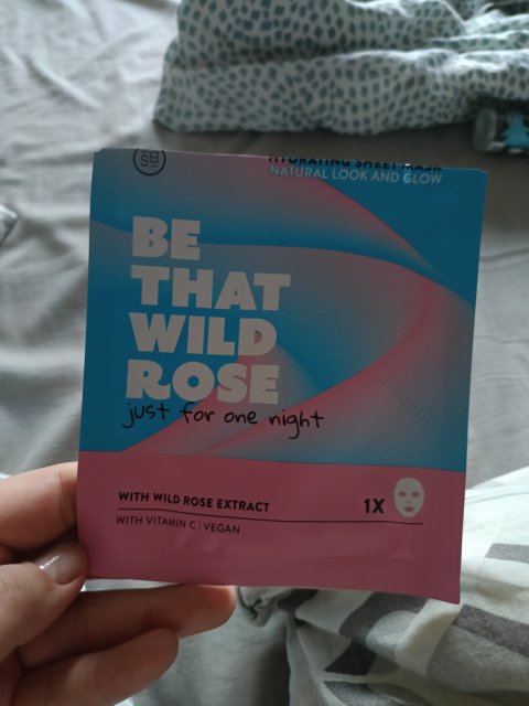 Denkowanie część druga :) Grudzień, kosmetyki w świątecznych opakowaniach lub w świątecznych kolorach: czerwonym, zielonym i złotym 