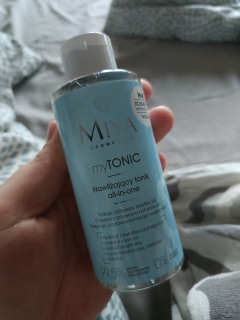 Denkowanie część druga :) Grudzień, kosmetyki w świątecznych opakowaniach lub w świątecznych kolorach: czerwonym, zielonym i złotym 