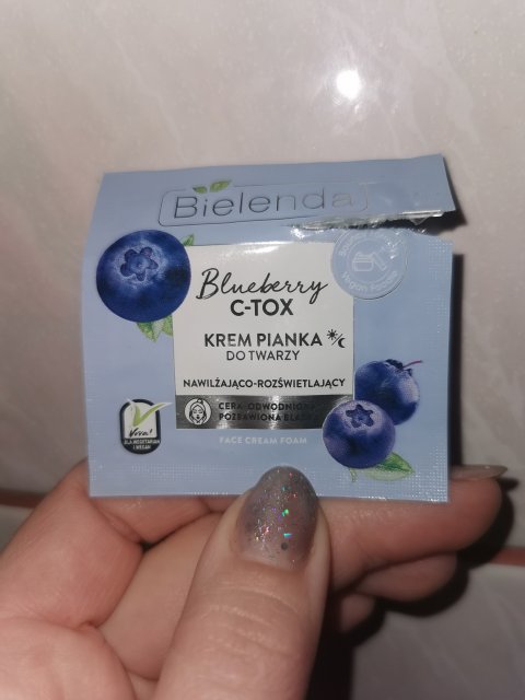 Denkowanie część druga :) Grudzień, kosmetyki w świątecznych opakowaniach lub w świątecznych kolorach: czerwonym, zielonym i złotym 