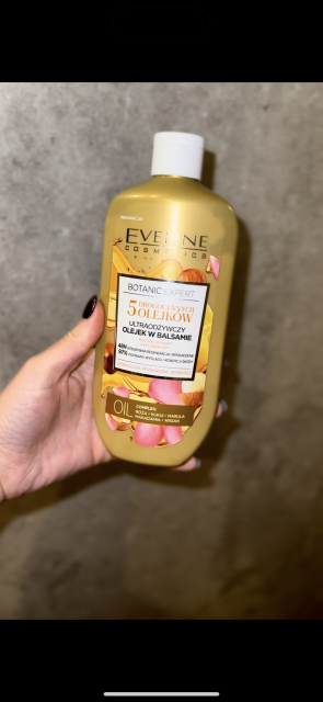 Eveline Botanic Expert, Ultraodżywczy olejek w balsamie, 5 drogocennych olejków