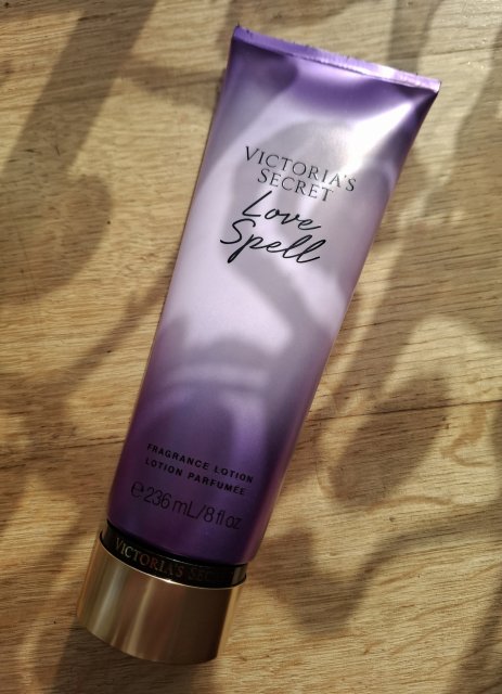 Victoria's Secret Lotion do ciała, Love Spell