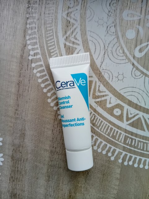 CeraVe Żel myjący do twarzy, Przeciw niedoskonałościom, Do skóry skłonnej do trądziku