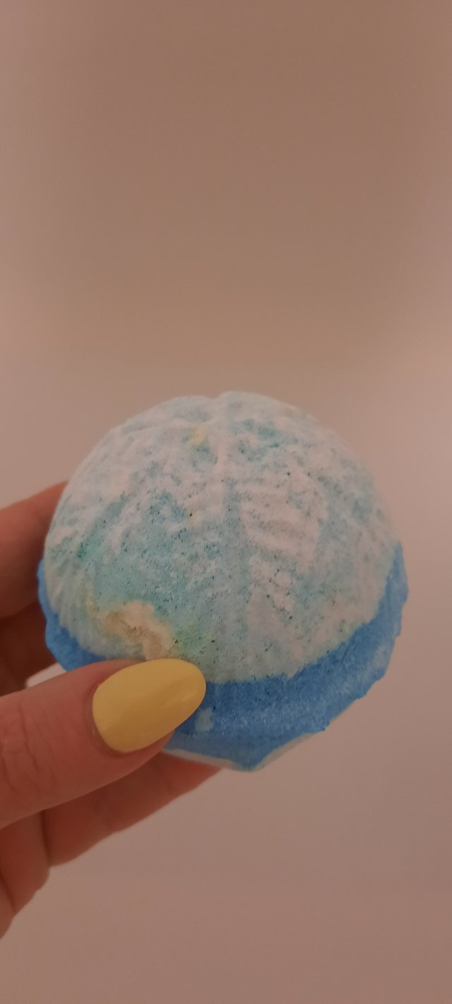 Denkowanie część druga :) Grudzień, kosmetyki w świątecznych opakowaniach lub w świątecznych kolorach: czerwonym, zielonym i złotym 