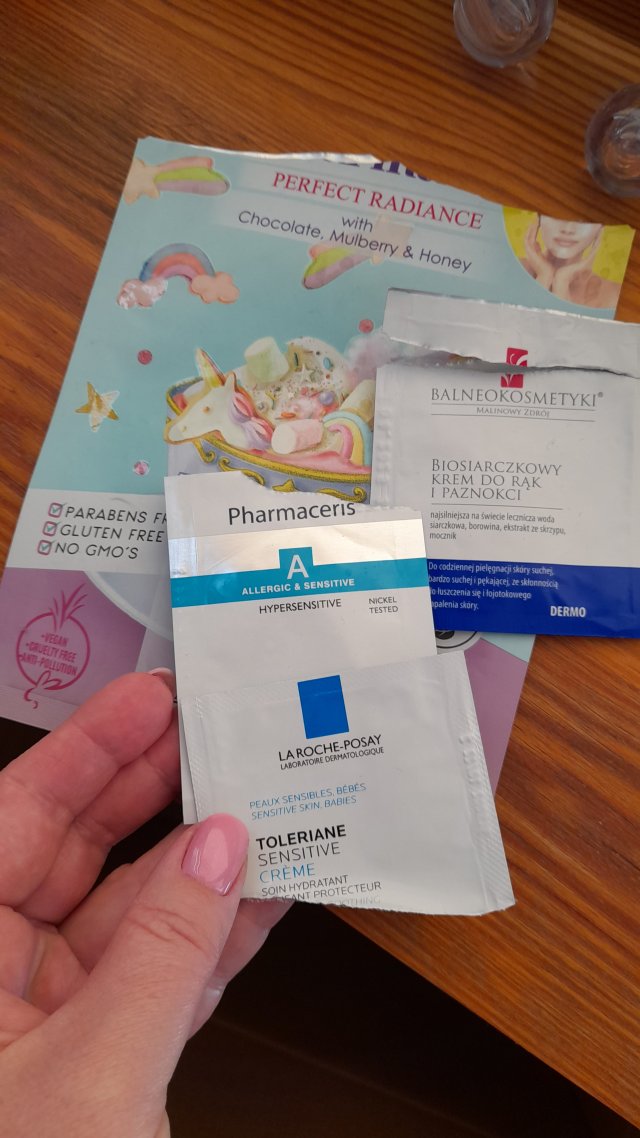 Denkowanie część druga :) Grudzień, kosmetyki w świątecznych opakowaniach lub w świątecznych kolorach: czerwonym, zielonym i złotym 