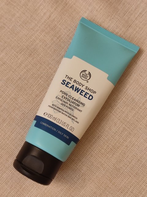 Denkowanie część druga :) Grudzień, kosmetyki w świątecznych opakowaniach lub w świątecznych kolorach: czerwonym, zielonym i złotym 