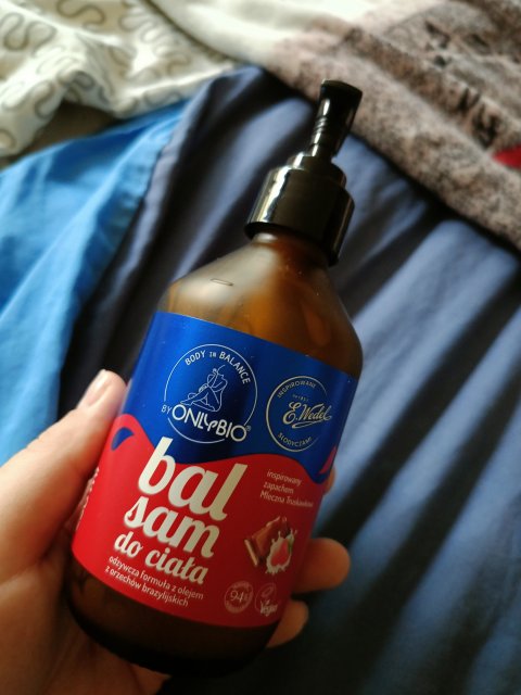 Denkowanie część druga :) Grudzień, kosmetyki w świątecznych opakowaniach lub w świątecznych kolorach: czerwonym, zielonym i złotym 