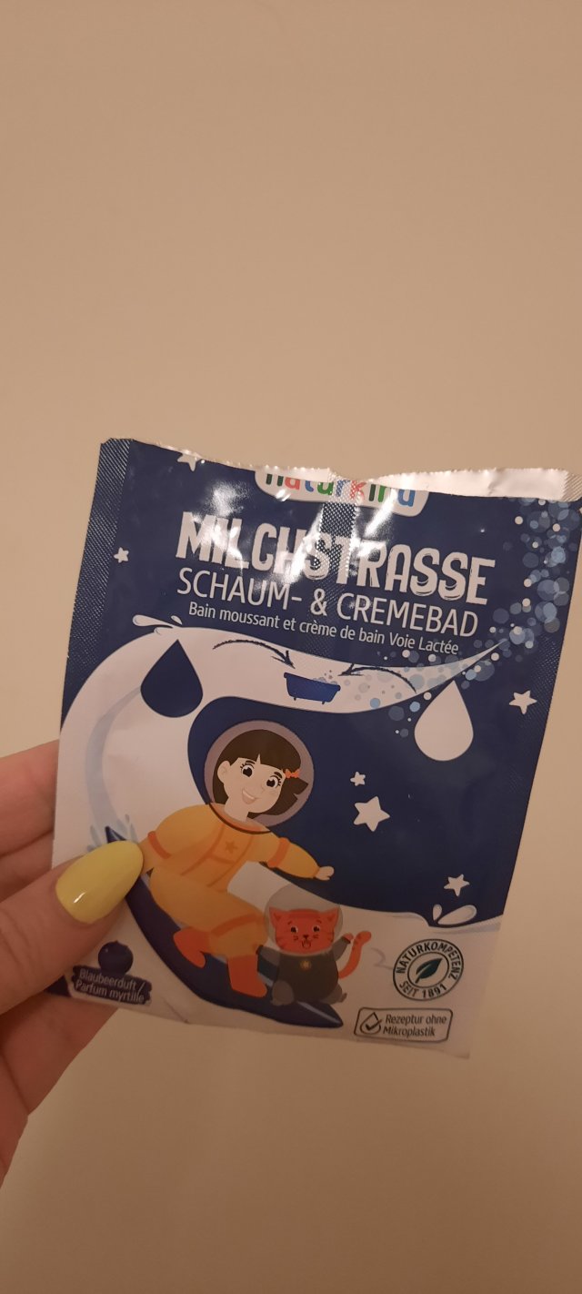 Denkowanie część druga :) Grudzień, kosmetyki w świątecznych opakowaniach lub w świątecznych kolorach: czerwonym, zielonym i złotym 