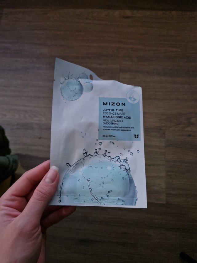 Denkowanie część druga :) Grudzień, kosmetyki w świątecznych opakowaniach lub w świątecznych kolorach: czerwonym, zielonym i złotym 