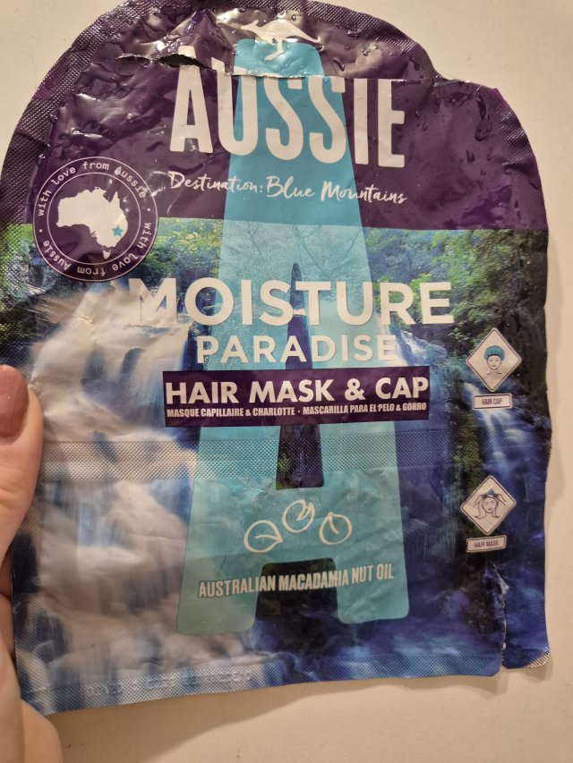 Denkowanie część druga :) Grudzień, kosmetyki w świątecznych opakowaniach lub w świątecznych kolorach: czerwonym, zielonym i złotym 