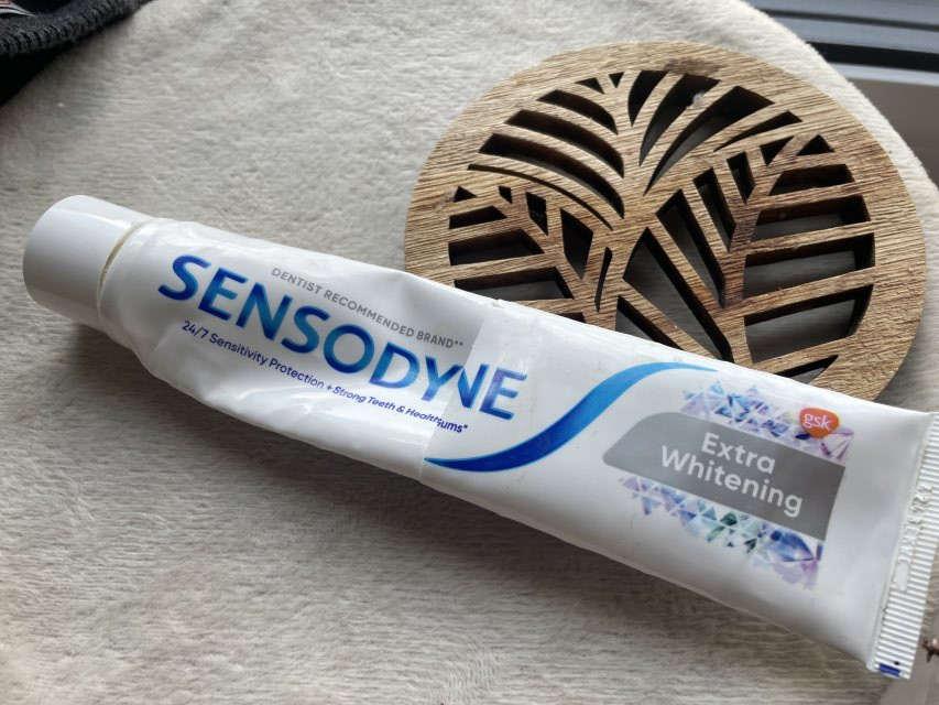 Sensodyne Pasta do zębów, Extra Whitening
