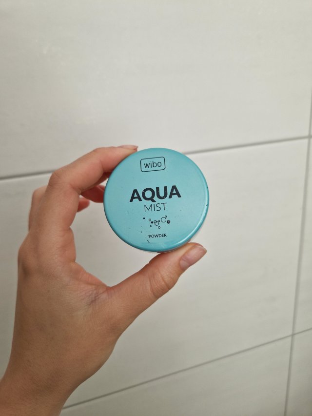 Denkowanie część druga :) Grudzień, kosmetyki w świątecznych opakowaniach lub w świątecznych kolorach: czerwonym, zielonym i złotym 