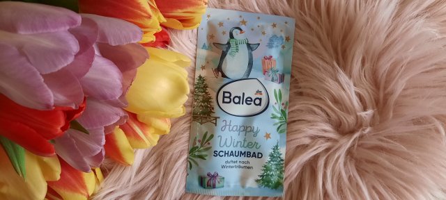 Denkowanie część druga :) Grudzień, kosmetyki w świątecznych opakowaniach lub w świątecznych kolorach: czerwonym, zielonym i złotym 