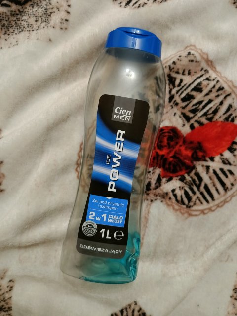 Denkowanie część druga :) Grudzień, kosmetyki w świątecznych opakowaniach lub w świątecznych kolorach: czerwonym, zielonym i złotym 