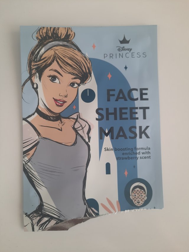 Denkowanie część druga :) Grudzień, kosmetyki w świątecznych opakowaniach lub w świątecznych kolorach: czerwonym, zielonym i złotym 