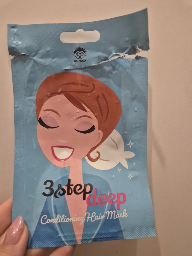 Denkowanie część druga :) Grudzień, kosmetyki w świątecznych opakowaniach lub w świątecznych kolorach: czerwonym, zielonym i złotym 