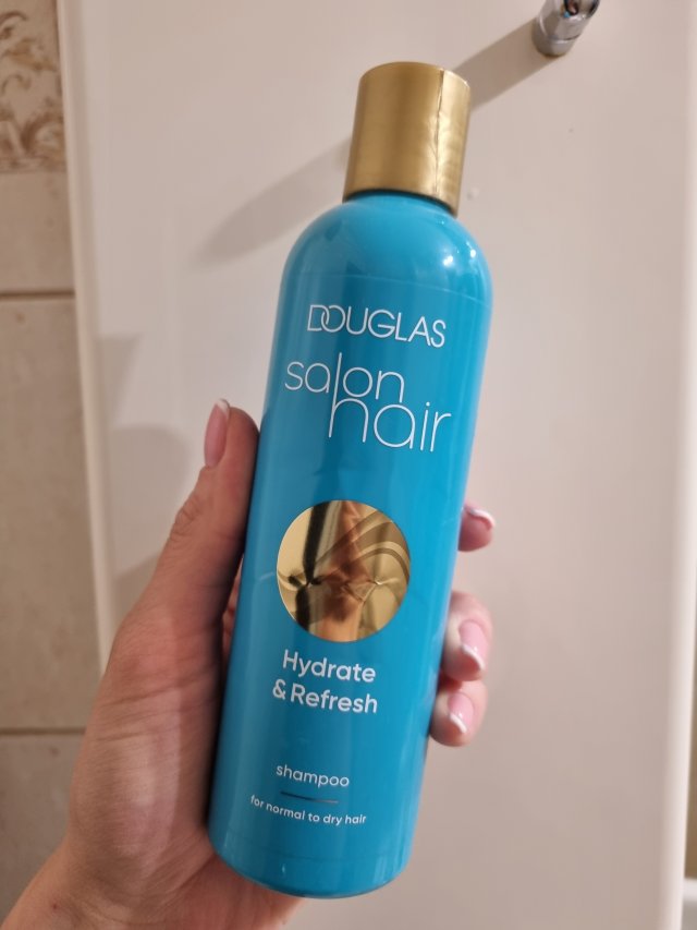 Denkowanie część druga :) Grudzień, kosmetyki w świątecznych opakowaniach lub w świątecznych kolorach: czerwonym, zielonym i złotym 