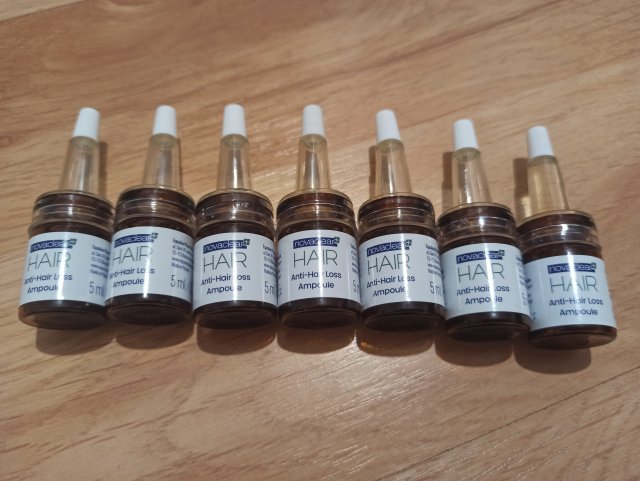 Denkowanie część druga :) Grudzień, kosmetyki w świątecznych opakowaniach lub w świątecznych kolorach: czerwonym, zielonym i złotym 