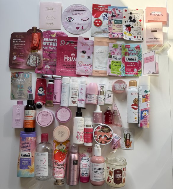 Denkowanie część druga :)  Kwiecień w wiosenno-wielkanocnych barwach - denkuję w żółci, zieleni, bieli i różu. 🐣🍀🐇🌸