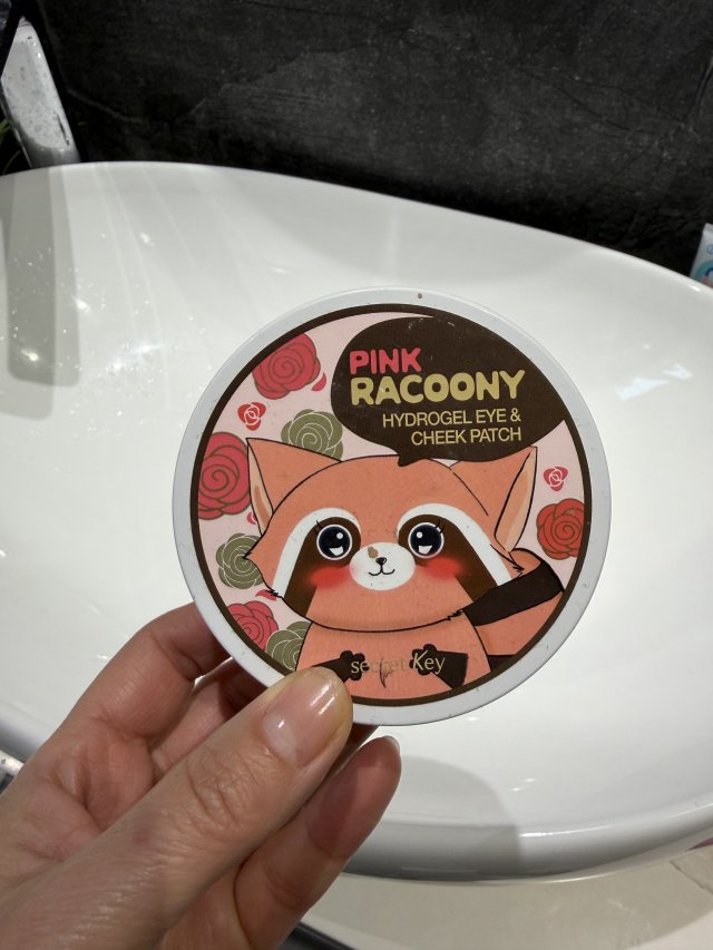 Denkowanie część druga :)  Kwiecień w wiosenno-wielkanocnych barwach - denkuję w żółci, zieleni, bieli i różu. 🐣🍀🐇🌸