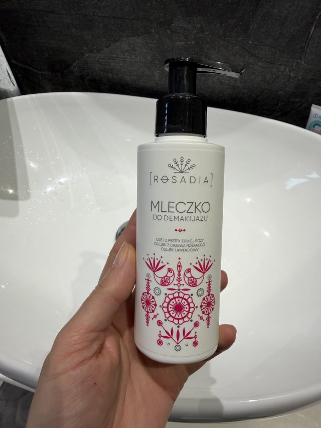 Denkowanie część druga :)  Kwiecień w wiosenno-wielkanocnych barwach - denkuję w żółci, zieleni, bieli i różu. 🐣🍀🐇🌸