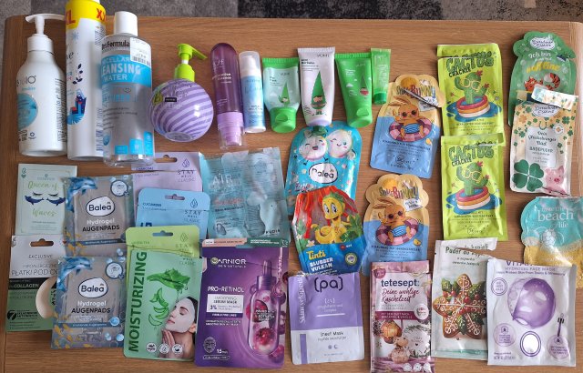 Denkowanie część druga :)  Kwiecień w wiosenno-wielkanocnych barwach - denkuję w żółci, zieleni, bieli i różu. 🐣🍀🐇🌸