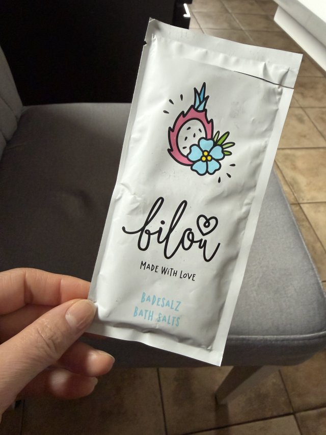 Denkowanie część druga :)  Kwiecień w wiosenno-wielkanocnych barwach - denkuję w żółci, zieleni, bieli i różu. 🐣🍀🐇🌸