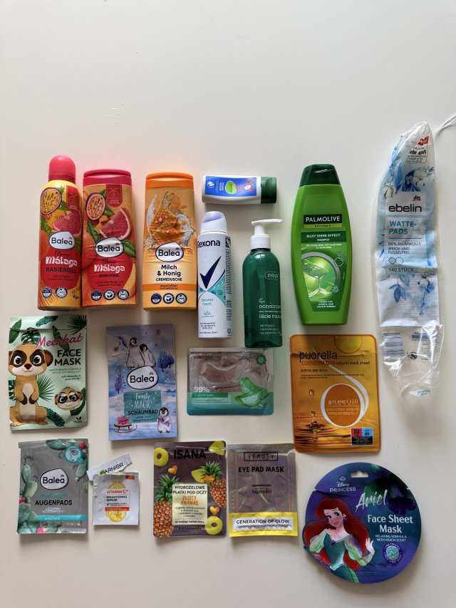 Denkowanie część druga :)  Kwiecień w wiosenno-wielkanocnych barwach - denkuję w żółci, zieleni, bieli i różu. 🐣🍀🐇🌸