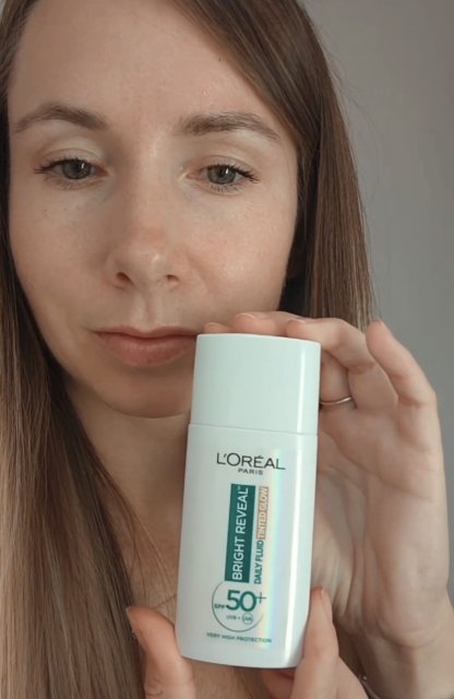 L'Oréal Bright Reveal, Daily Fluid Tinted Glow SPF50+